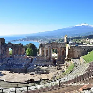 https://bb-joans-heritage.taorminaitalyhotels.com