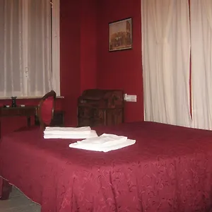 https://hotel-ferraro.it-romehotels.com